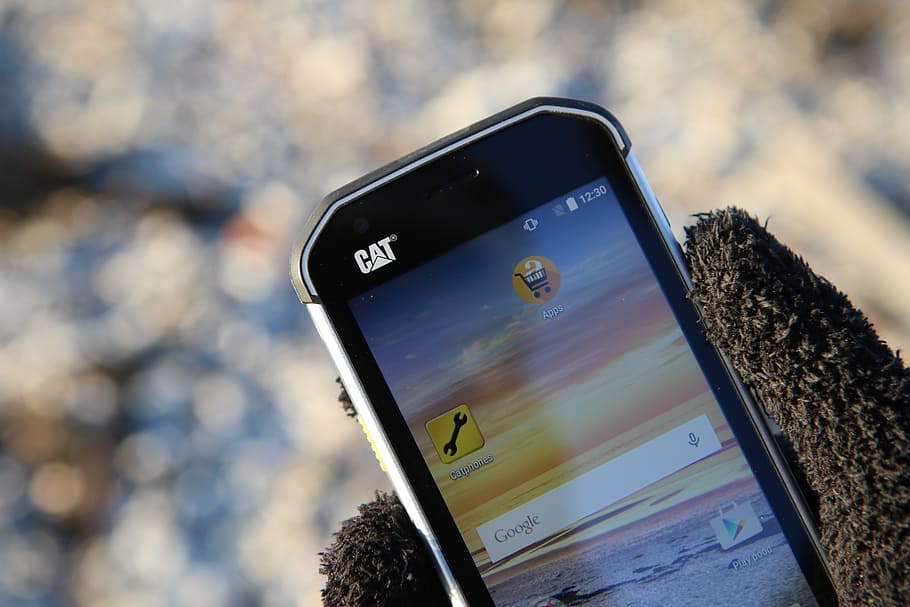 smartphone, cat s40, cat, waterproof, dustproof, cellphone, android, beach, sea, technology