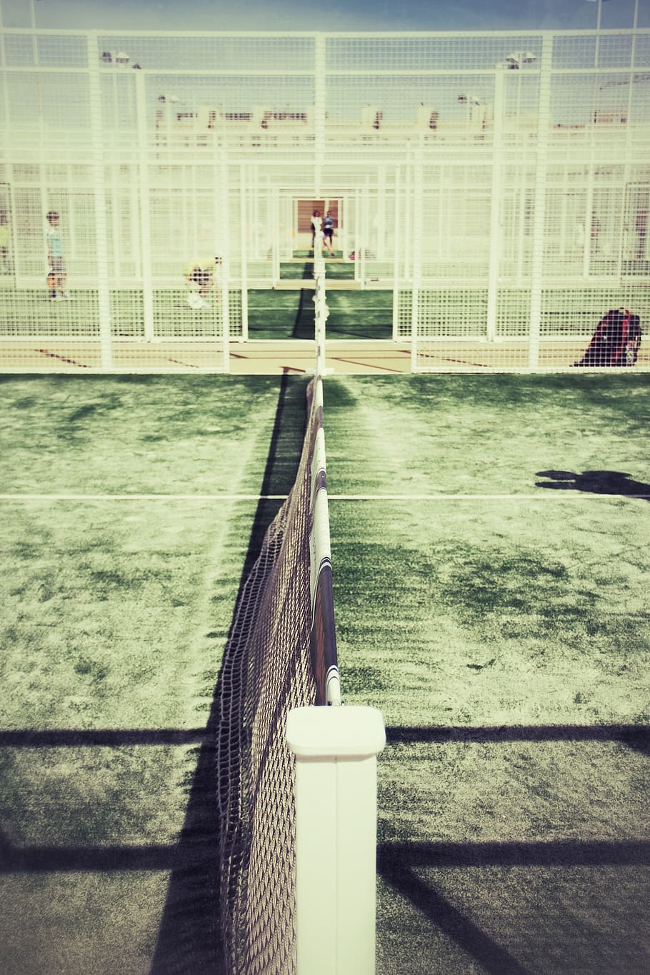 sport, paddle, paddle tennis court, water, architecture, built structure, railing, nature, day, building exterior