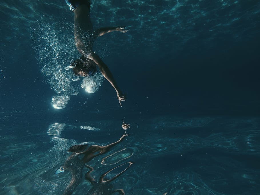 person diving underwater, people, man, swimming, diving, underwater, sea, water, one person, reflection