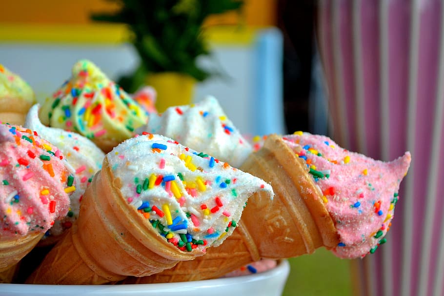 close-up photography, assorted-color ice creams, candy, colorful, colourful, dessert, food, sprinkles, sweets, food and drink