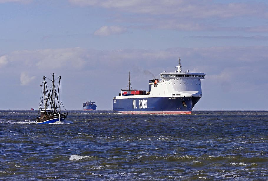 north sea, mouth of the elbe river, elbe, water, sea, sky, cuxhaven, seaport, coast, shipping
