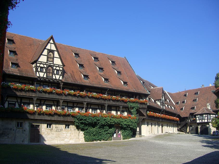 old royal household, hof, bamberg, bavaria, architecture, built structure, building exterior, sky, clear sky, building