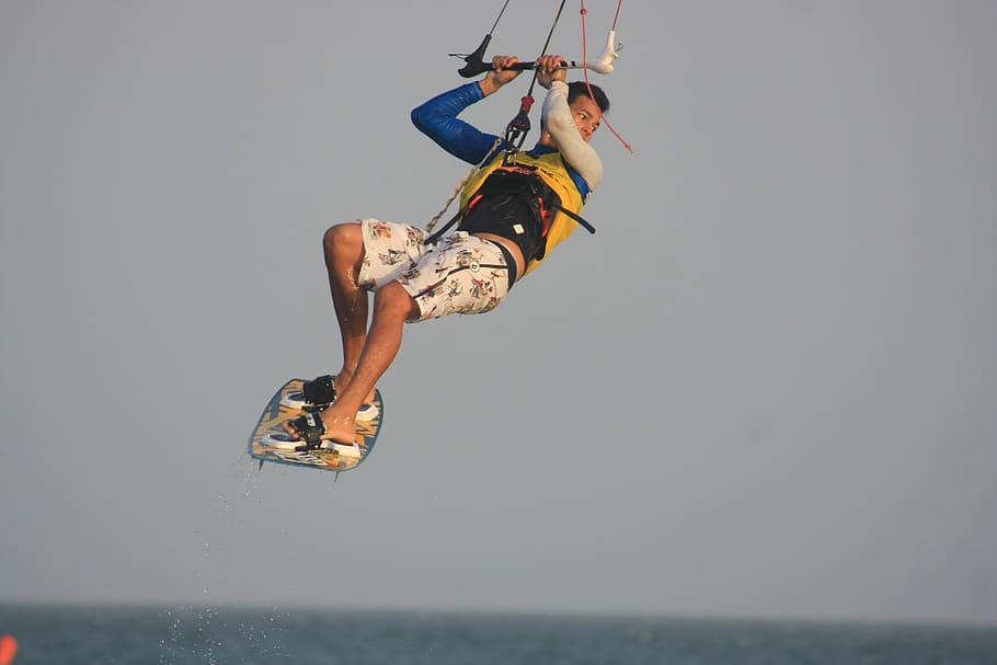 capacity, fun, sport, action, kite surf, el yaque, mid-air, one person, motion, full length