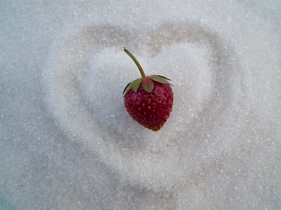 strawberry, white, powder, berry, sugar, heart, red, wild strawberry, garden strawberry, appetizing