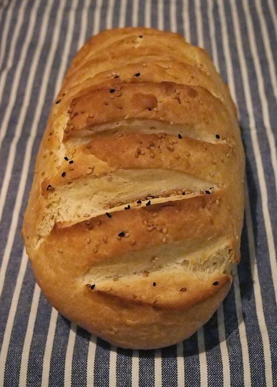 Хлеб чиабатта. Хлеб чиабатта ржаной. Белый хлеб. Хрустящий хлеб.