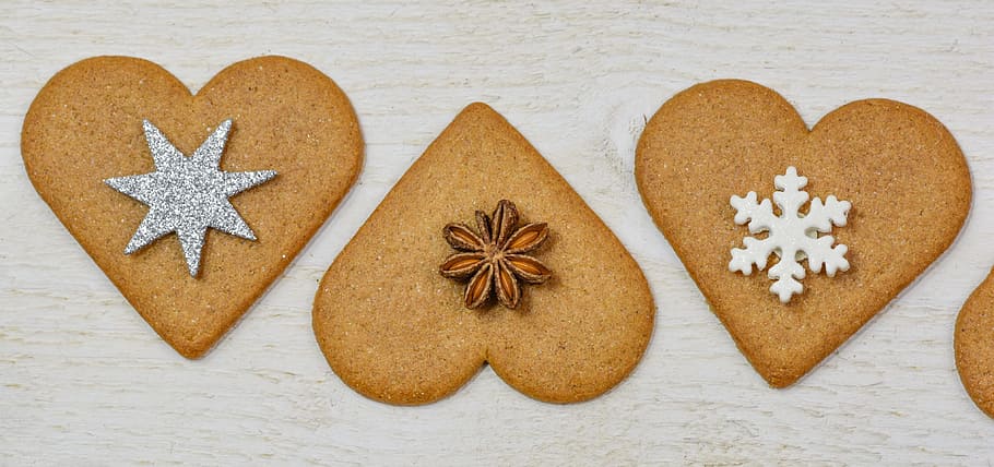 three, brown, hearts pans, christmas, gingerbread, decoration, food, holiday, celebration, sweet