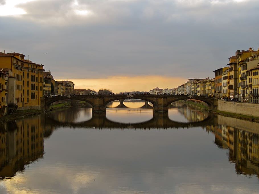 Santa Trinita, Florencia, Italia, Ponta Santa Trinita, río Arno, puente, río, reflexión, agua, arquitectura