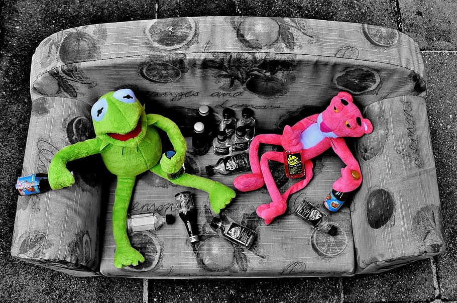 green, kermit, frog, pink, panther, plush, toy, sofa, the pink panther, black and white