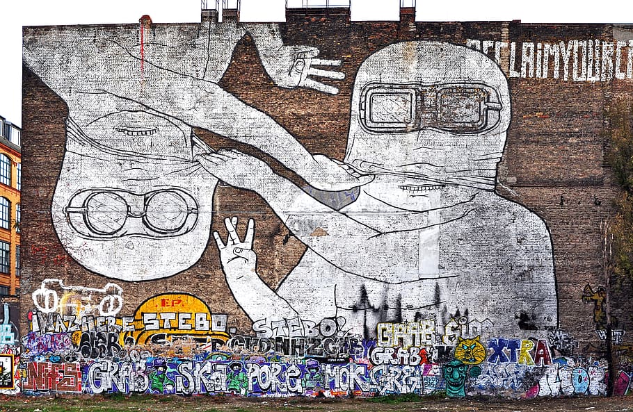 graffiti, blu, berlín, berlín kreuzberg, kreuzberg, arte callejero, arte urbano, curvybrache, curvystraße, creatividad
