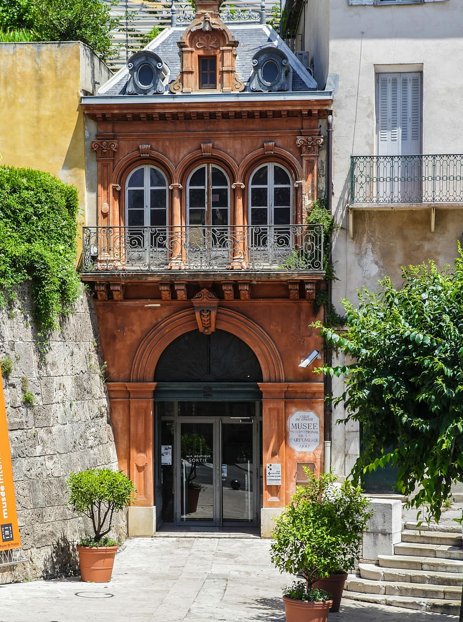 Al sur de Francia, Grasse, museo, museo del perfume, arquitectura, exterior del edificio, fachada, casa, entrada, ventana