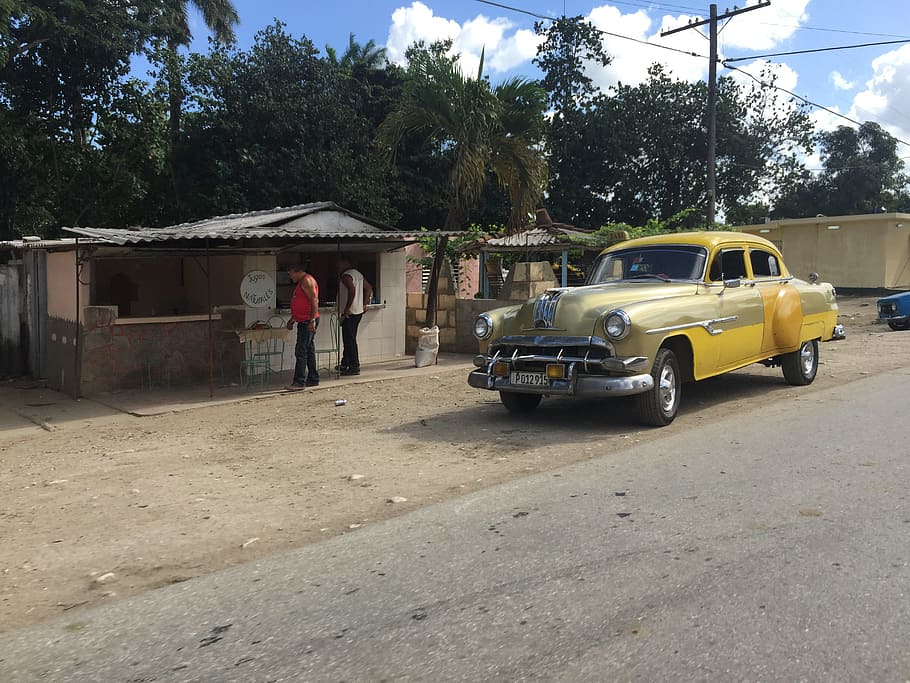 vintage, carro, amarelo, carro antigo, cuba, carro antigo amarelo, carro amarelo americano antigo, rua de cuba, carro dos anos 50 cuba, rua