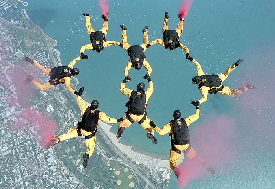 group, people, parachuting, city, water, skydiving, team, formation, jump, parachute