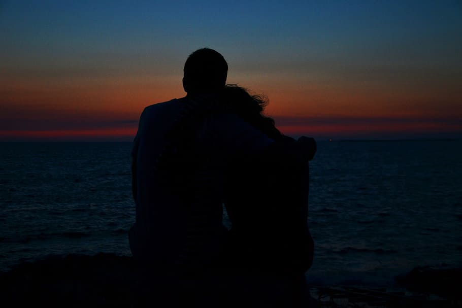 sunset-pair-romance-silhouette.jpg