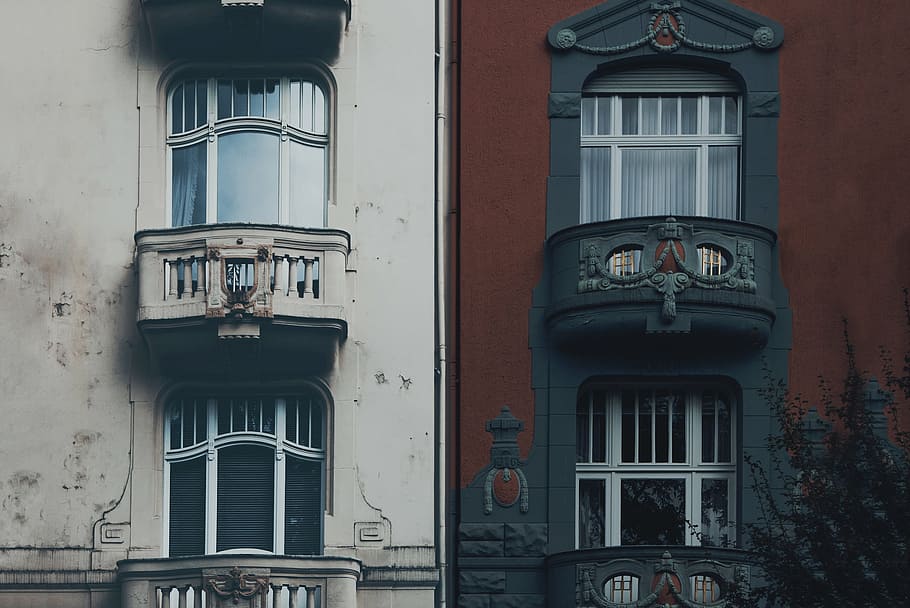 foto, blanco, marrón, pintado, edificio, edificios, estructura, apartamento, ventanas, balcón