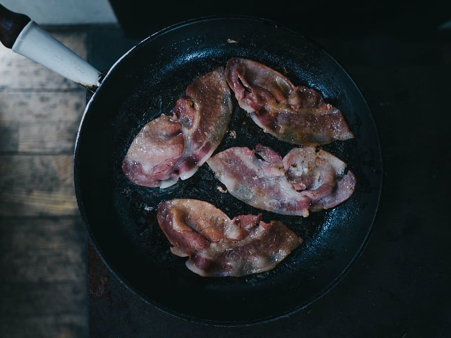 bacon, cast iron, cook, meat, pan, kitchen, kitchenware, oil, food, frying pan
