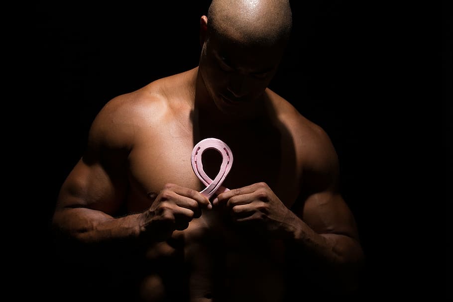 homem, segurando, fita de conscientização do câncer da mama, câncer, masculino, corpo, ajuste, saúde, médico, humano