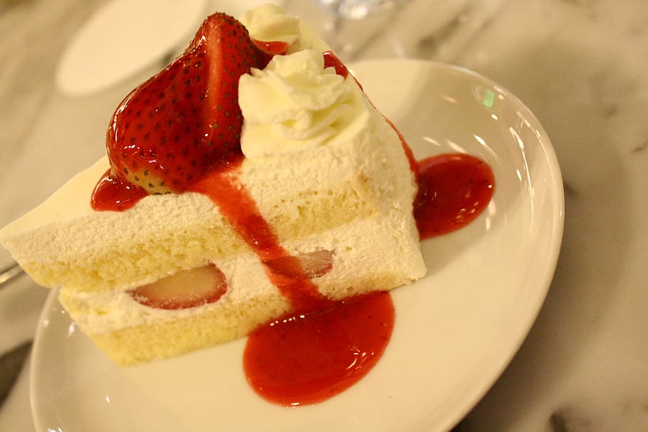 strawberry cake, white, ceramic, plate, shortcake, sweets, food, sugar, creme, food and drink