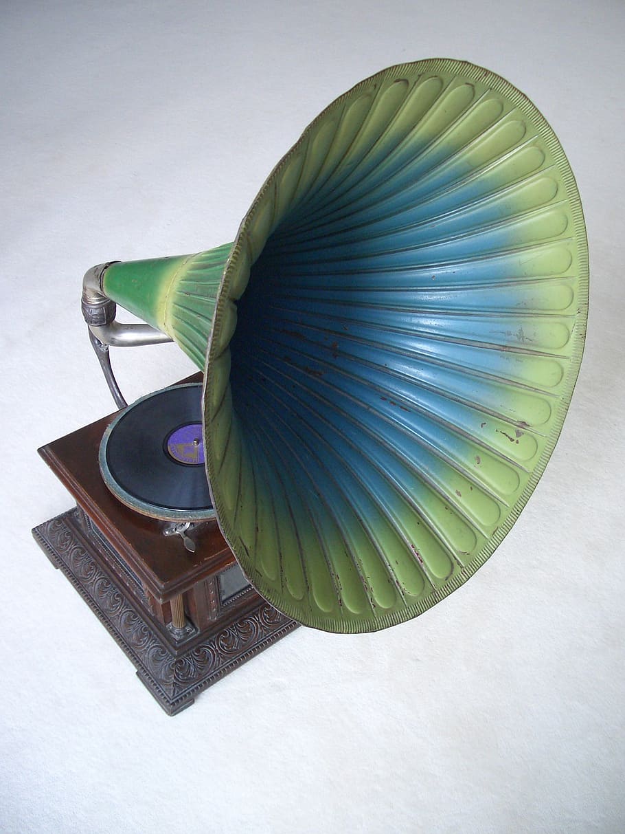 gramophone, record, music, antique, nostalgia, playback device, sound funnel, old, indoors, still life
