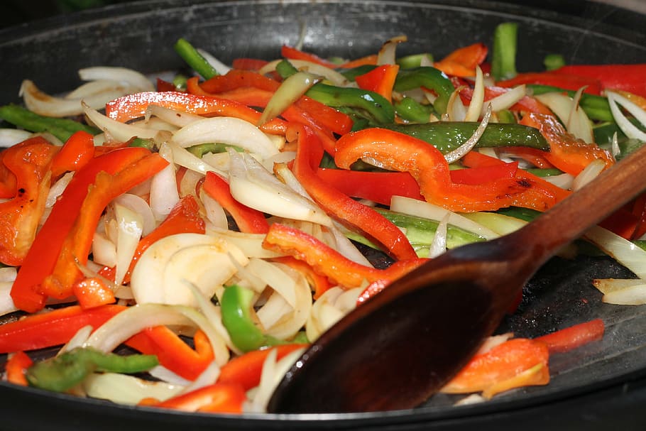 pepper, vegetables, salad, red, green, yellow, onion, cooking, food, vegetable
