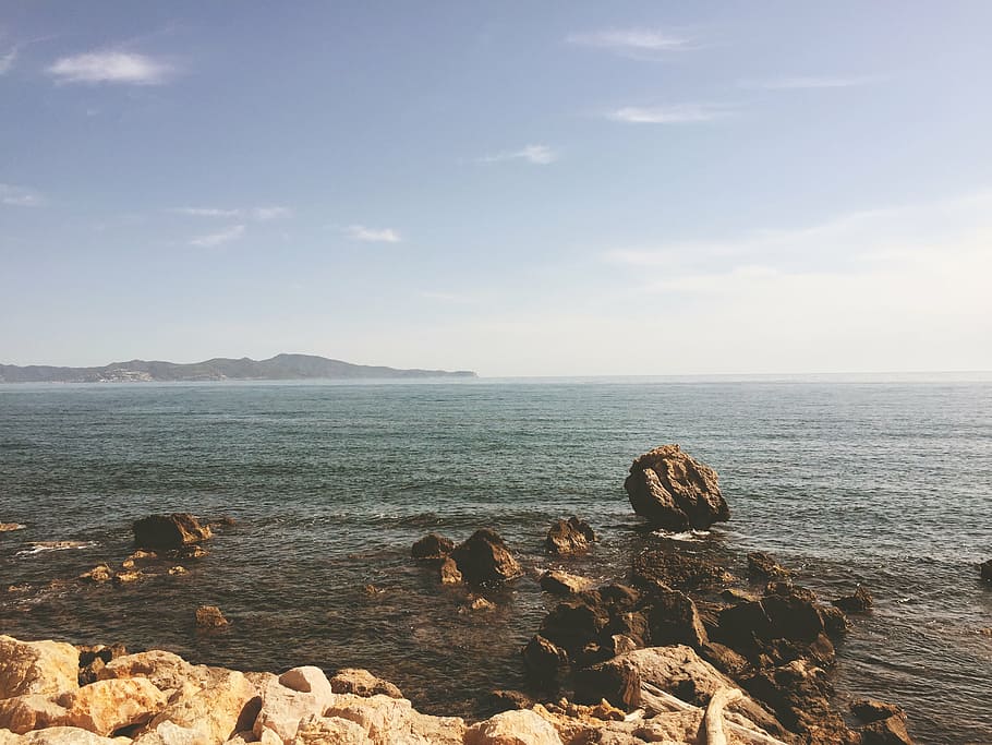 rocas, mar, durante el día, océano, agua, ola, naturaleza, costa, horizonte, azul