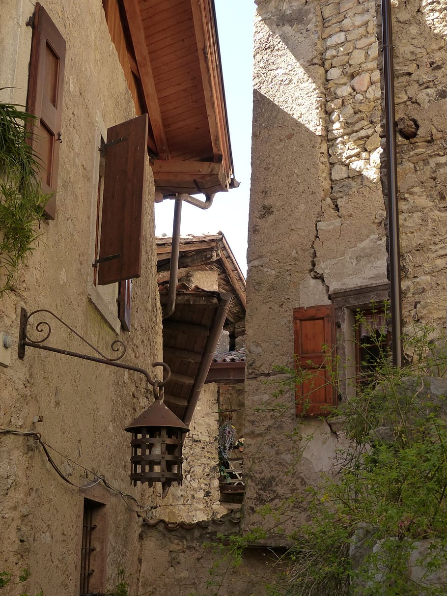 alley, houses gorge, homes, stone houses, medieval village, village, canale di tenno, tenno, italy, architecture