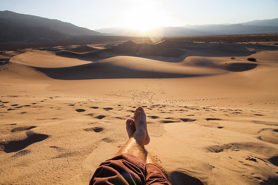 chill, relax, people, man, sunset, dessert, sun, mountain, sand, footsteps