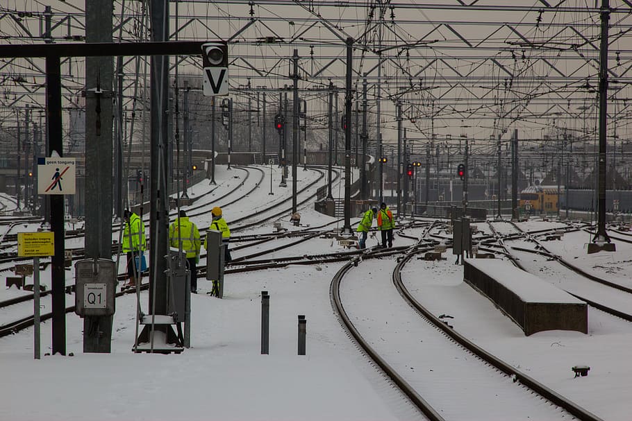 Track, Exchange, Failure, Snow, Annoying, wait, delay, netherlands, rails, overhead line equipment