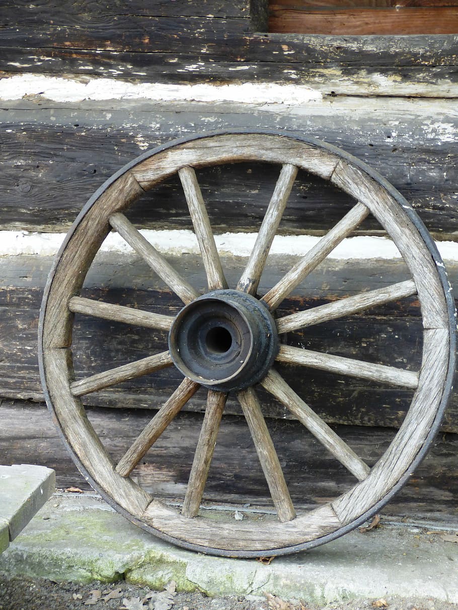 wheel, village, rural, near the car, car, wooden, wood, poland village, circle, wagon wheel