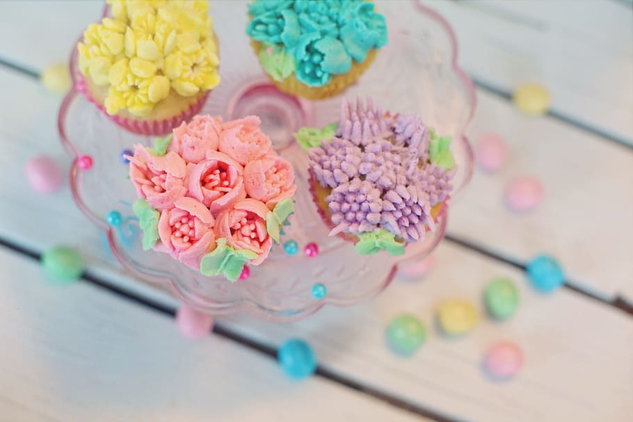 cupcakes com sotaque de flor, cupcake, carrinho, cupcakes, rosa, vidro, bandeja, floral, pastel, páscoa