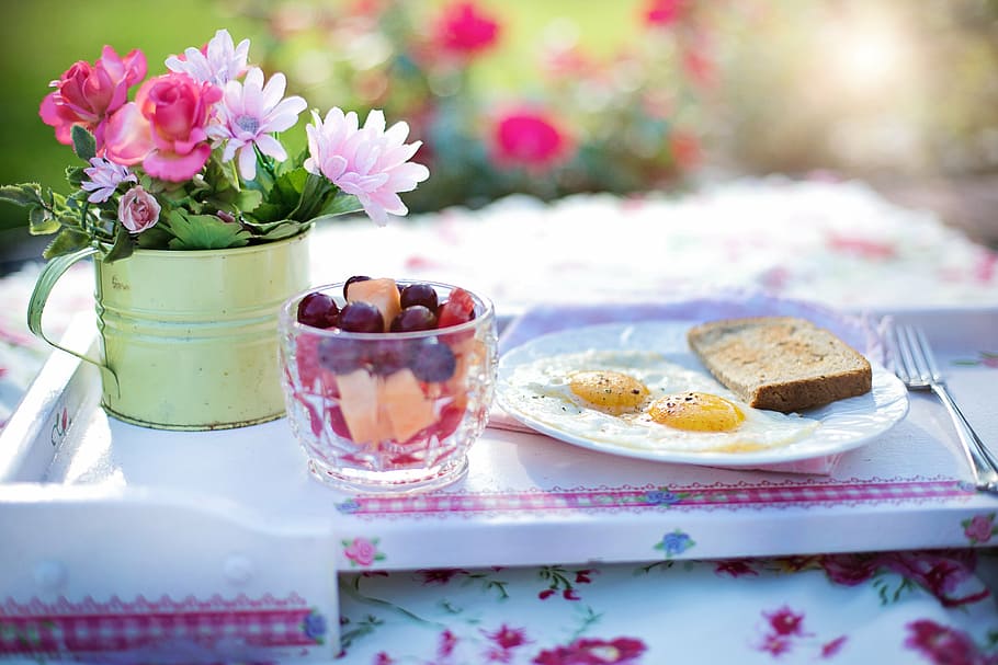 bread, egg, plate, daytime, breakfast, fried eggs, meal, food, healthy, toast