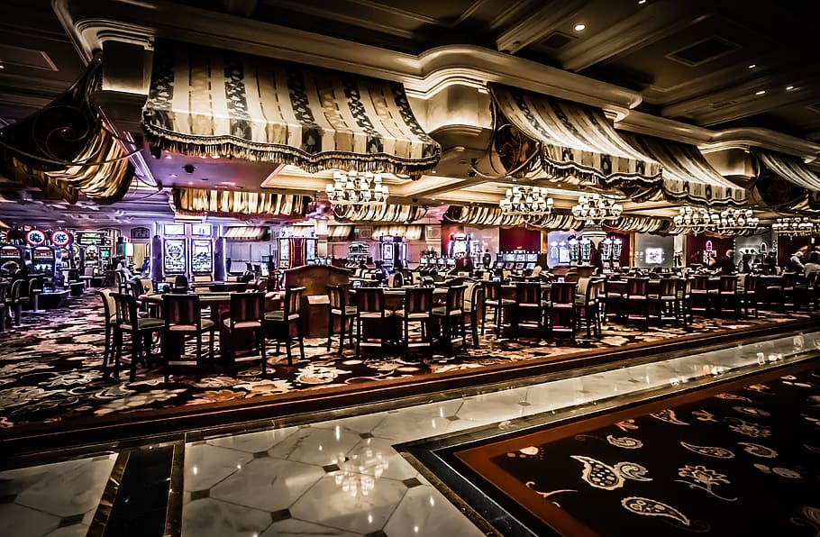 las vegas, casino, las vegas strip, nevada, entertainment, tourism, money, indoors, bar - drink establishment, bar counter