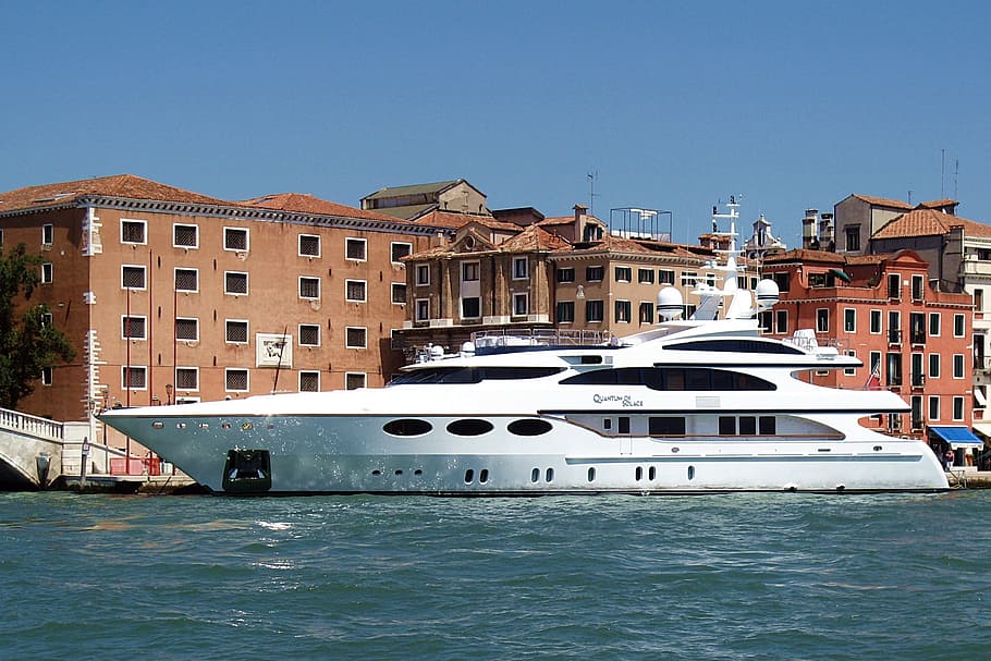 Yacht Luxury Boat Venice Italy Venice Italy Beautiful Channels Townhouses Old Buildings Pxfuel