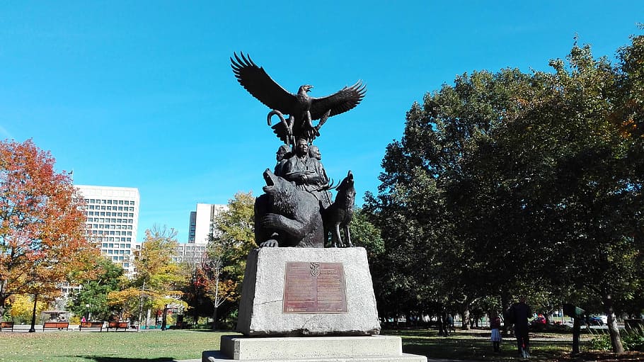 Ottawa, Statue, Monument, Veterans, aborigines, first nations, native americans, eagle, bear, wolf