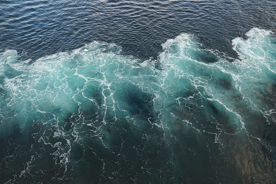 Эффект волны фото. Мелкие волны. Мелкие волны на воде. Белое море вода. Разрывная волна воды.