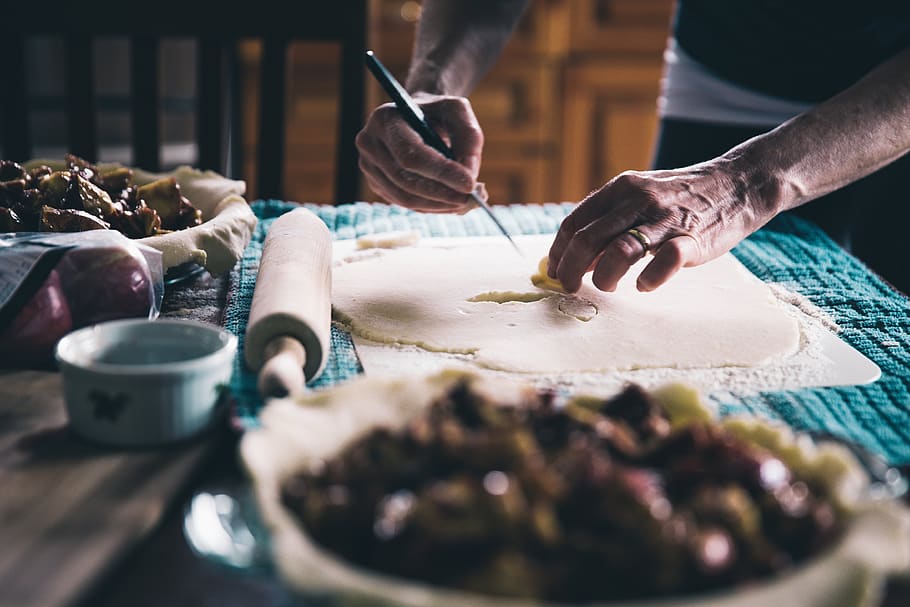 people, hand, chef, kitchen, rolling pin, knife, dough, pie, tablewares, food