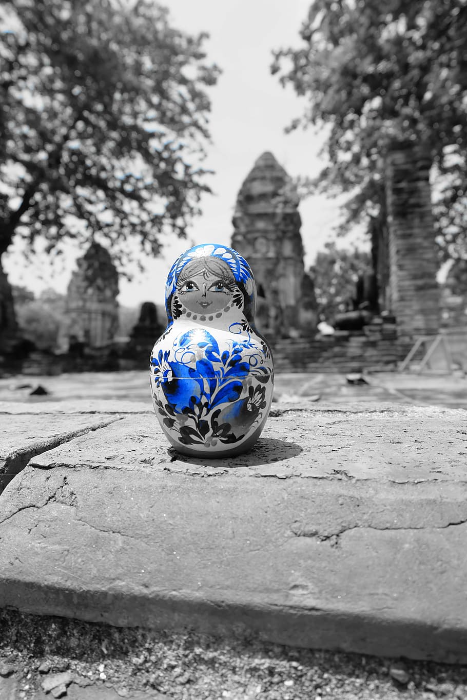 matryoshka, thailand, the ancient capital, dacheng, black and white, tree, day, art and craft, nature, focus on foreground