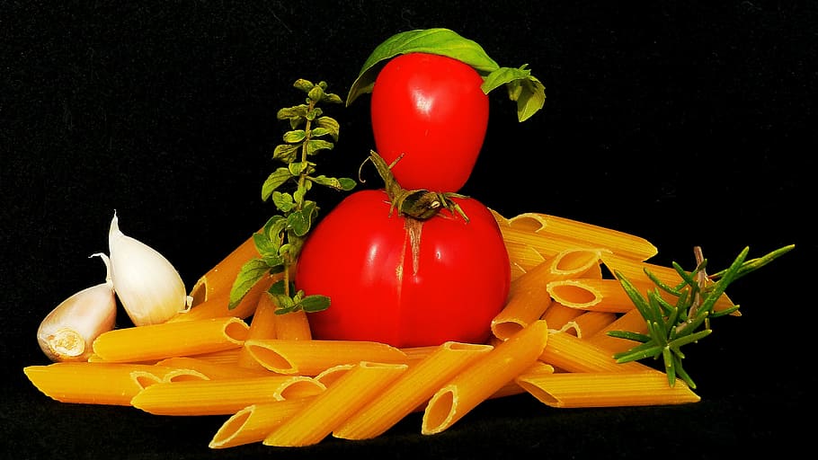 tomatoes, penne noodles, pasta pomodoro, tomato, noodle dish, wild growth, males, figure, noodles, penne