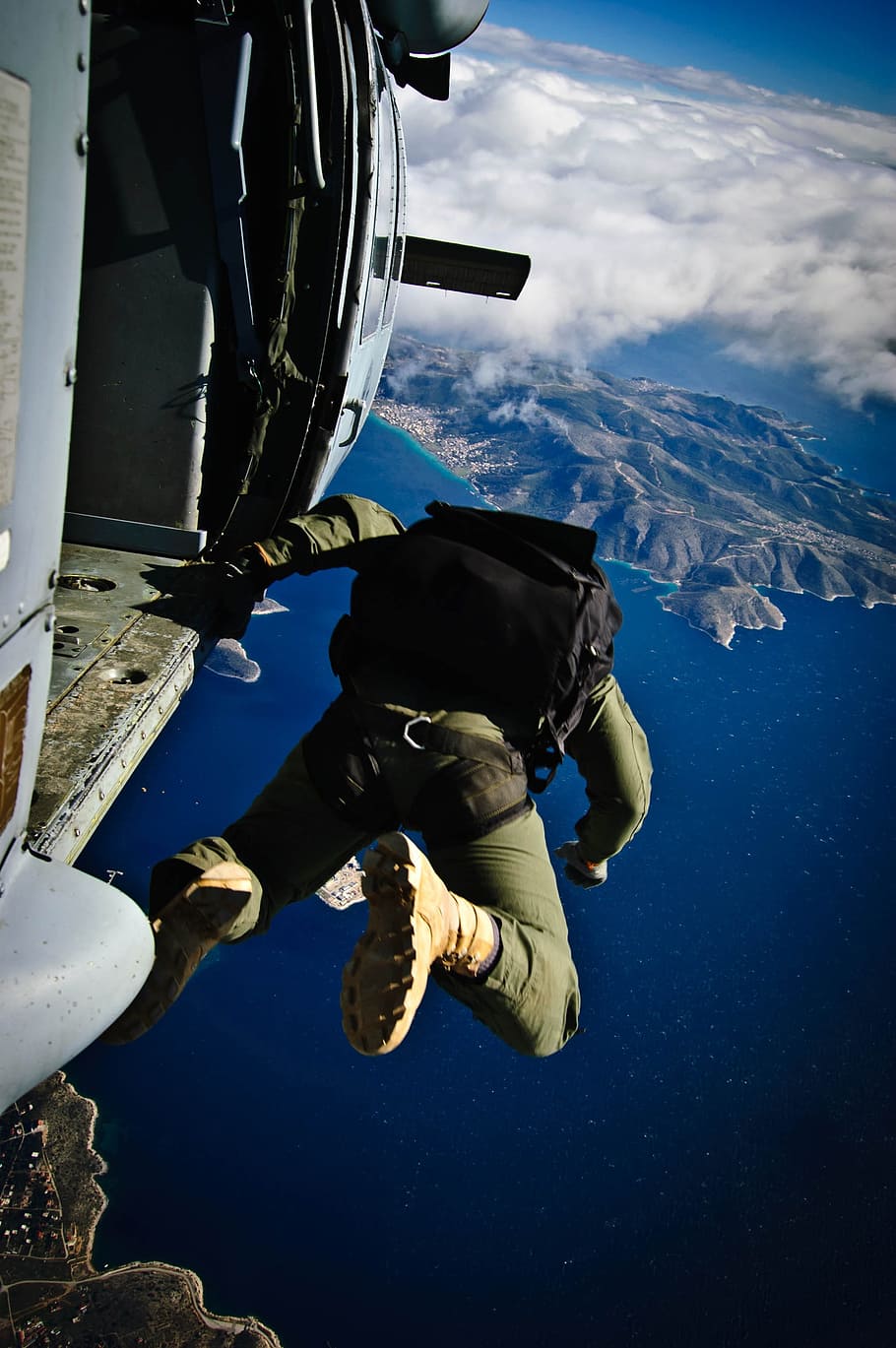 parachute, skydiving, parachuting, jumping, training, military, skydivers, plane, parachutists, danger