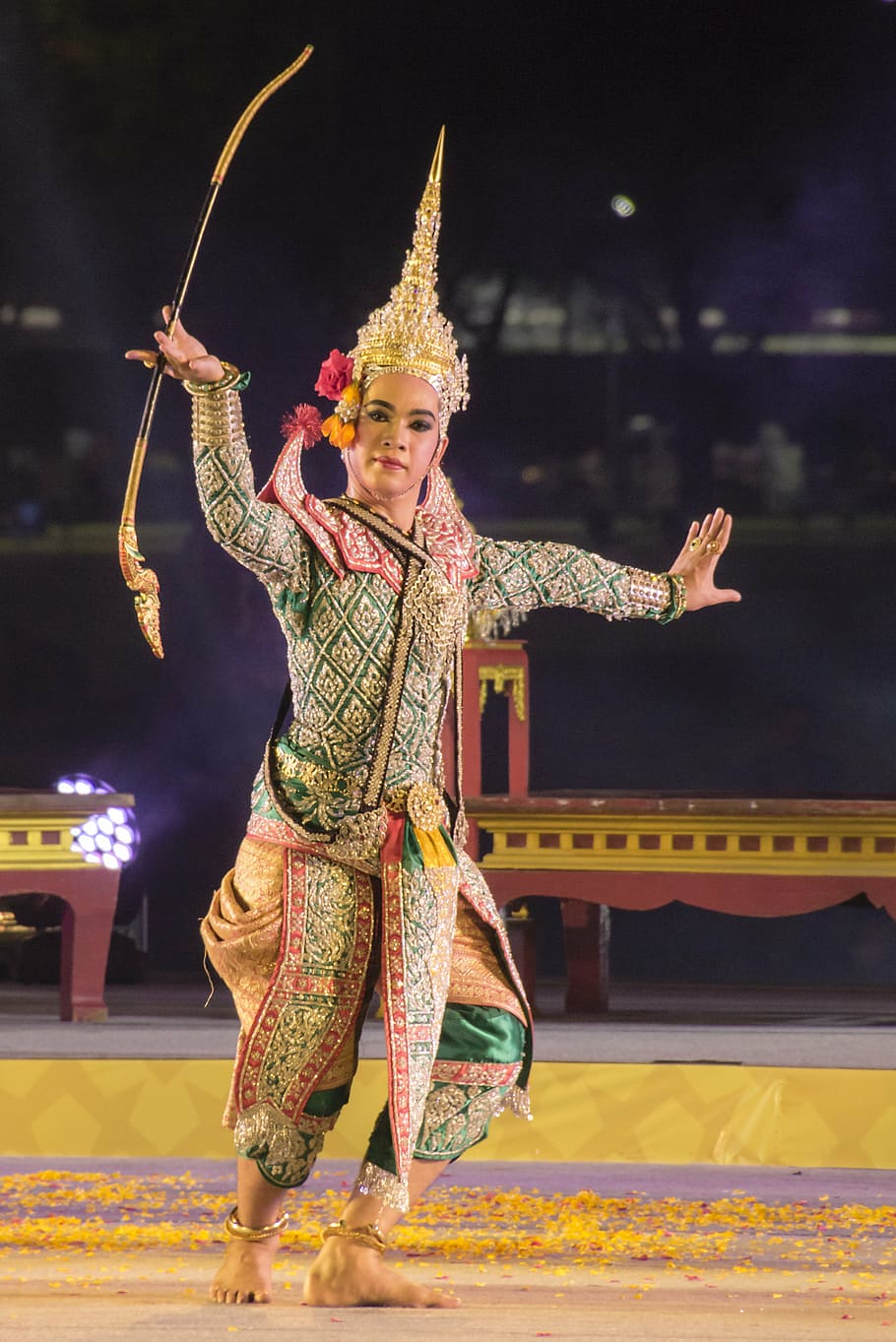 khon, performances of thailand, rama, performance, costume, real people, one person, full length, stage, dancing