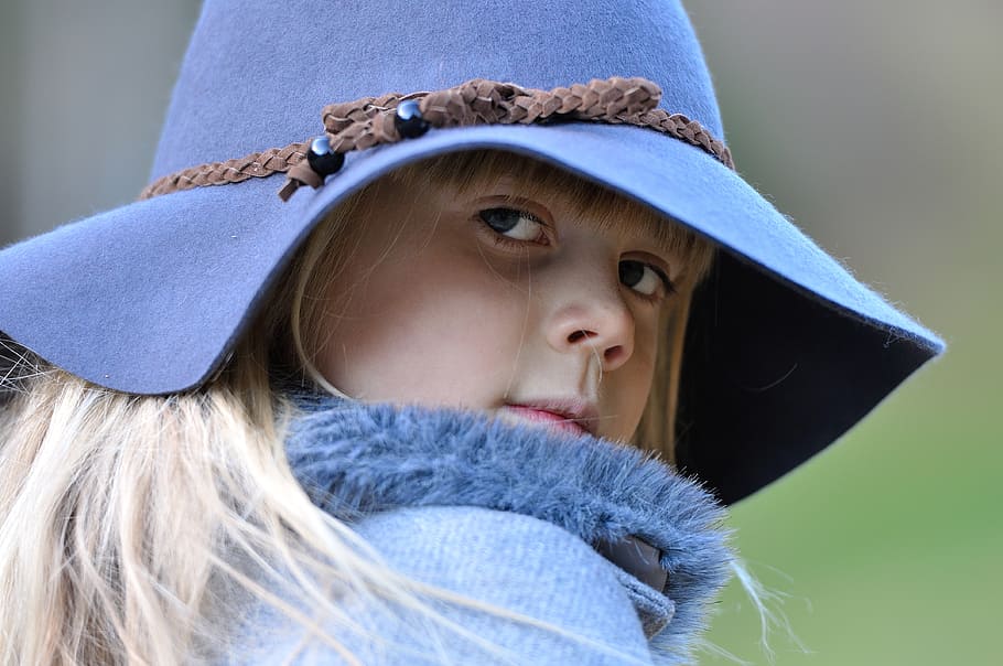 selective, focus photography, girl, wearing, blue, sunhat, child, hat, face, raider