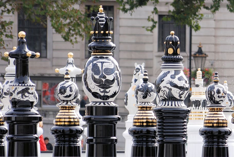 black-and-white, metal post decors, trafalgar square, chess, black, white, strategy, chessboard, chess board, chess pieces