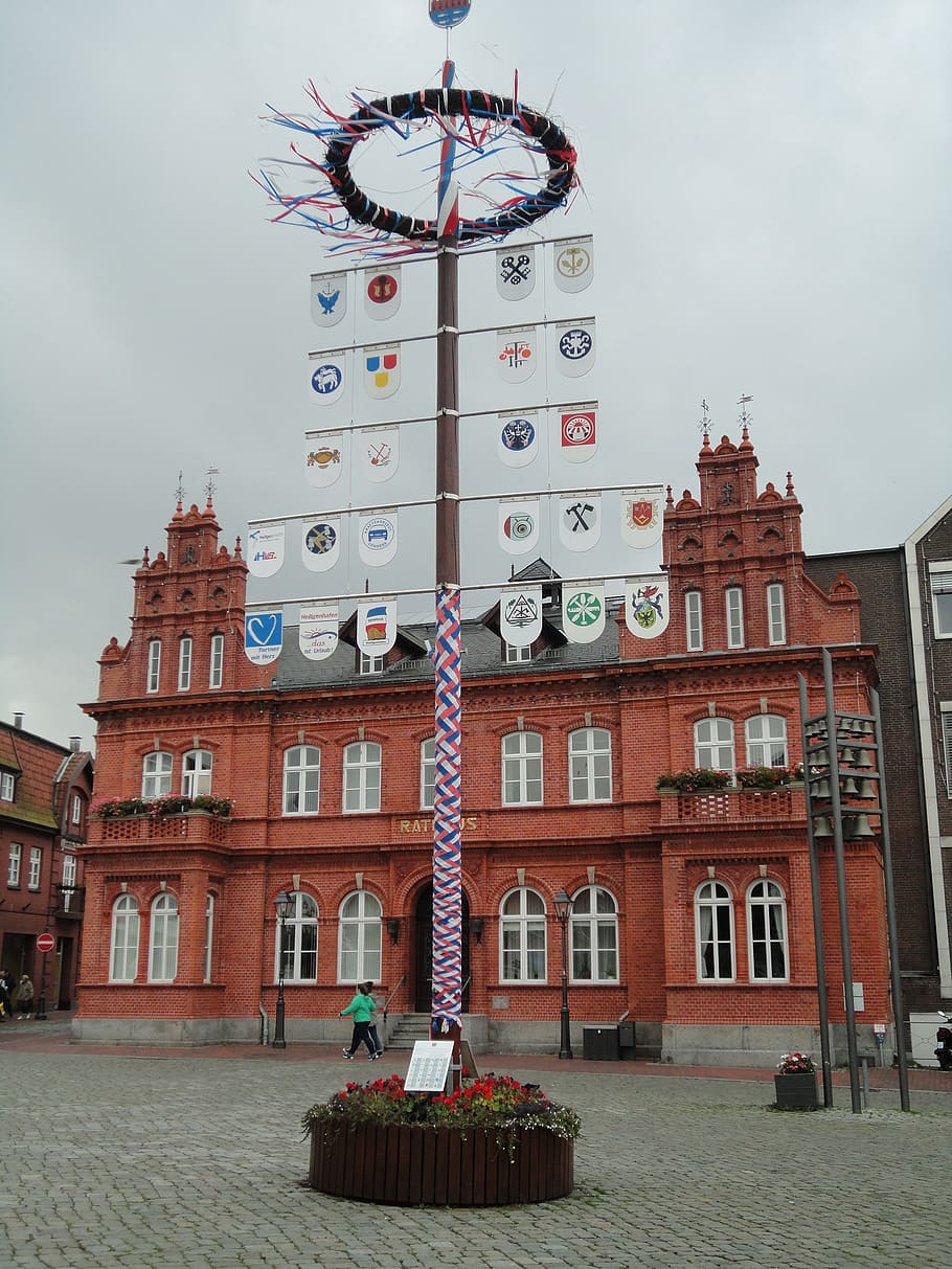 heiligenhafen, north sea, maypole, town hall, old, building, town hall square, built structure, building exterior, architecture
