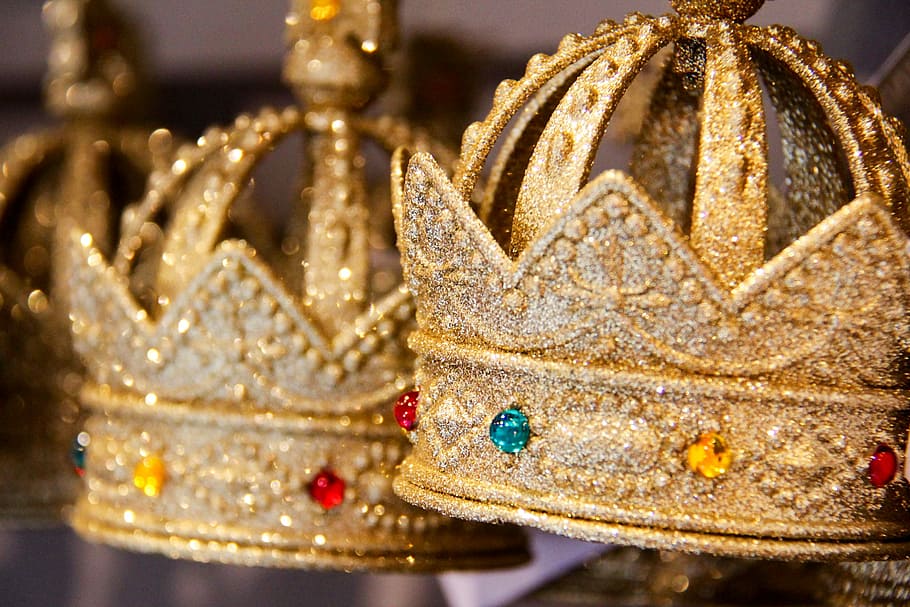 Crown, Sparkle, Golden, indoors, gold colored, gold, close-up, day, celebration, decoration