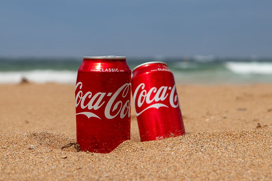 coca cola, playa, verano, arena, agua, olas, refrescos, bebida, botella, refresco