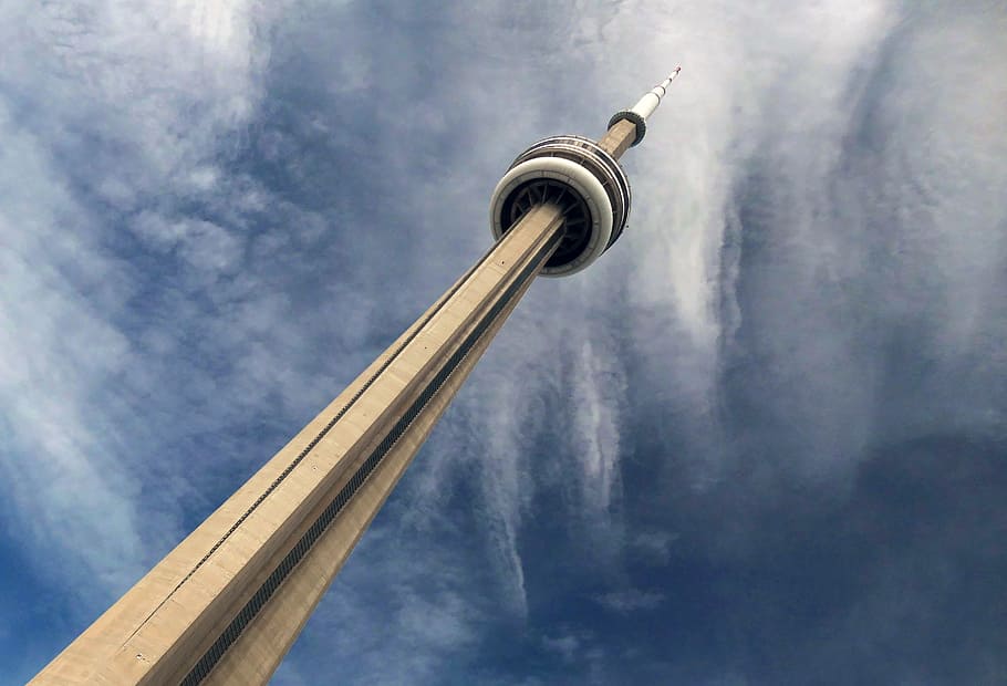 CN Tower, Toronto, concreto, construção, nuvem - céu, céu, vista de ângulo baixo, arquitetura, ninguém, estrutura construída