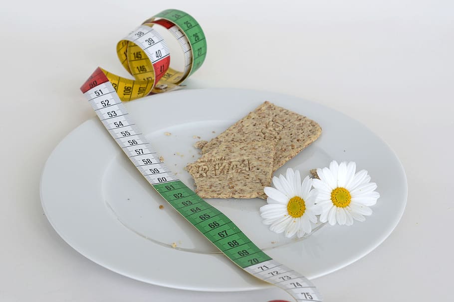 two, white, daisy flowers, tape measure, remove, crispbread, nutrition, daisies, diet, measure