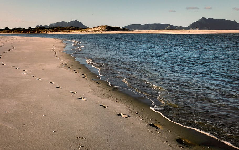 Shore, footprints, seashore, daytiem, water, beach, sea, land, mountain, beauty in nature
