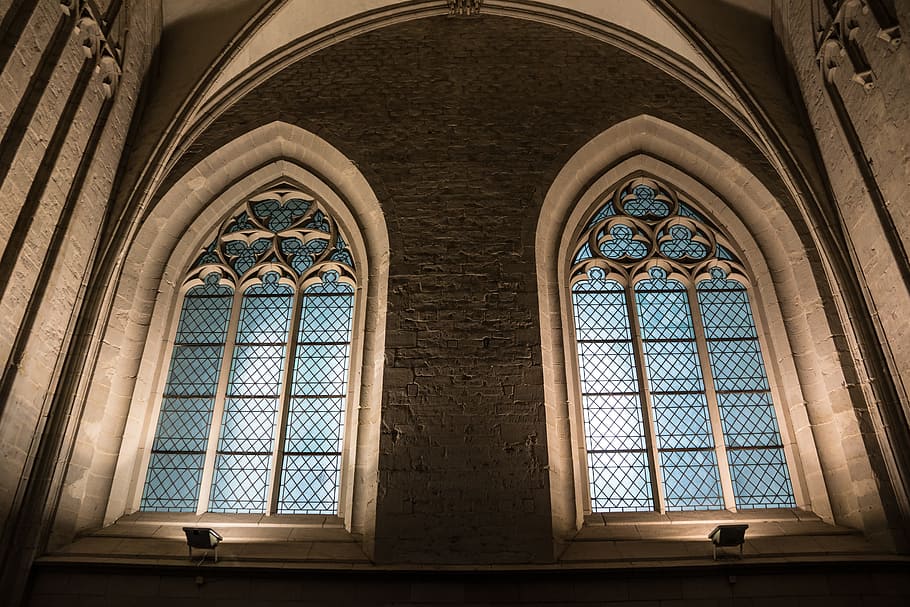 luces, torneado, ventana de iglesia, iglesia, vitral, vidrio de ventana, ventana vieja, gótico, arquitectura, arco apuntado