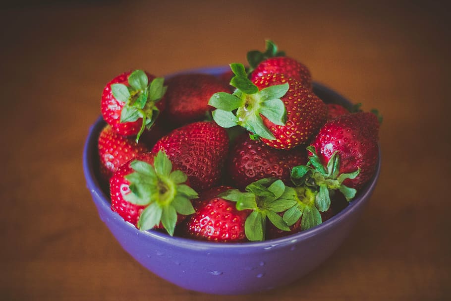 purple, ceramic, bowl, filled, strawberry, pile, strawberries, fruits, food, healthy