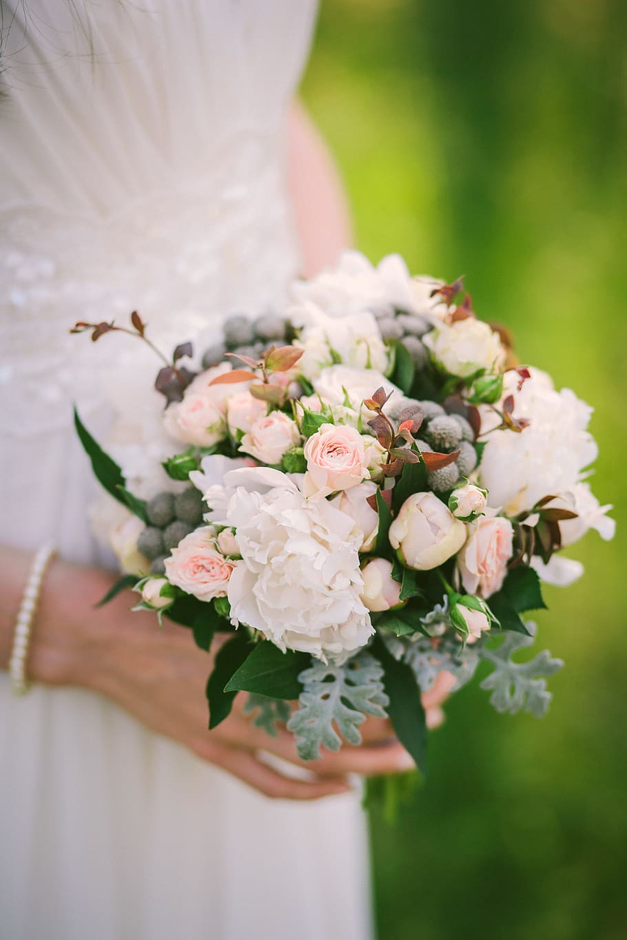 bride, holding, white, Bridal, Bouquet, Roses, Beautiful, Flowers, bridal bouquet, beautiful flowers